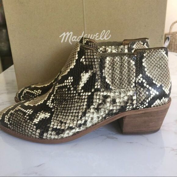 Madewell Low Chelsea Snake Embossed Booties size US 7 - Picture 3 of 10